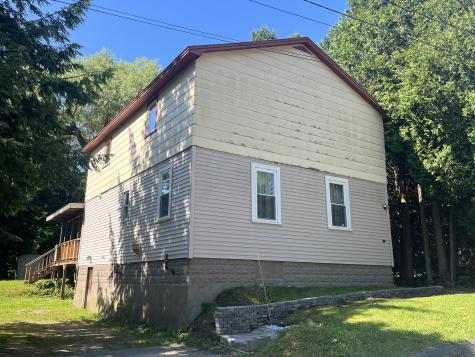 27 Vivian Street Auburn ME 04210