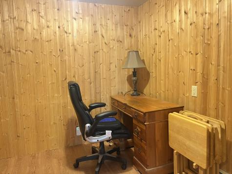 27 Vivian Street Auburn ME 04210