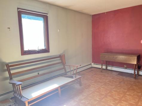 27 Vivian Street Auburn ME 04210