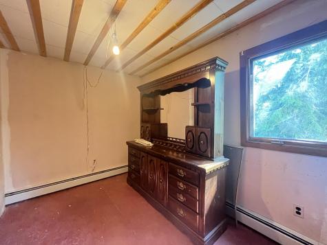 27 Vivian Street Auburn ME 04210