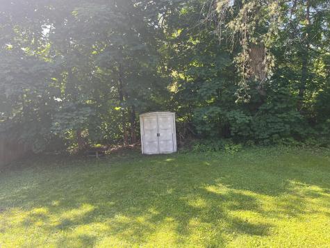 27 Vivian Street Auburn ME 04210