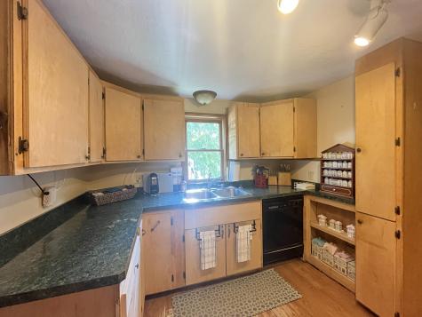 27 Vivian Street Auburn ME 04210