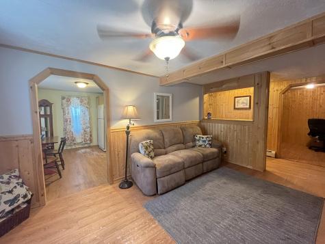 27 Vivian Street Auburn ME 04210