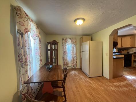 27 Vivian Street Auburn ME 04210