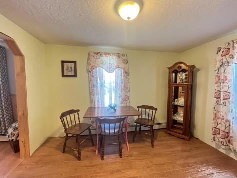 27 Vivian Street Auburn ME 04210