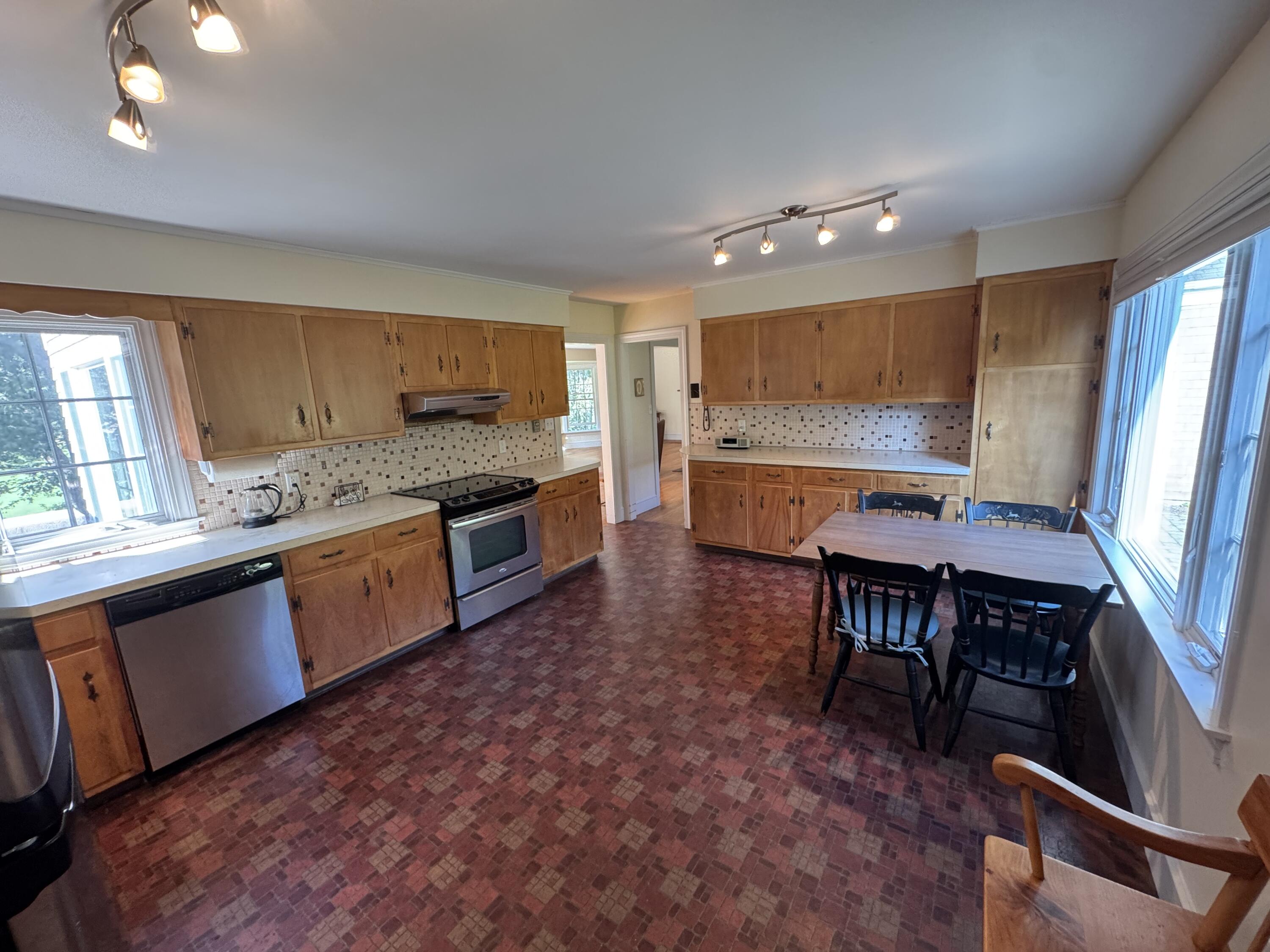 10 Pheasant Hill Road Cape Elizabeth ME 04107