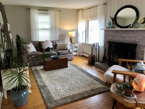 16 Allen Avenue Extension Falmouth ME 04105