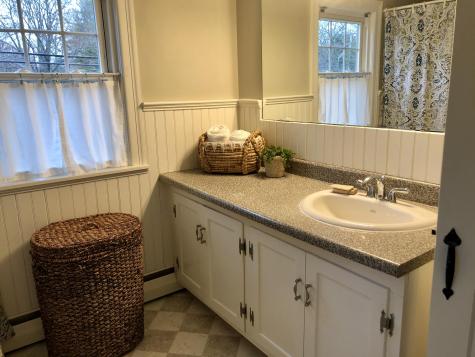 16 Allen Avenue Extension Falmouth ME 04105