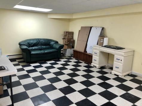 16 Allen Avenue Extension Falmouth ME 04105