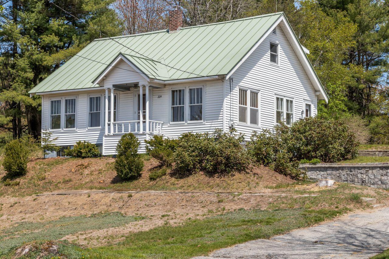 229 Lake Street Auburn ME 04210