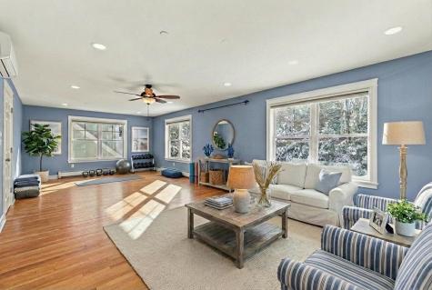 46 Ridgewood Drive Falmouth ME 04105