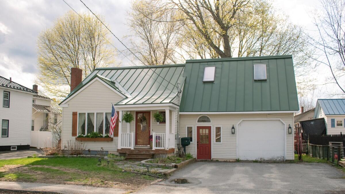 13 Colonial Street Waterville ME 04901