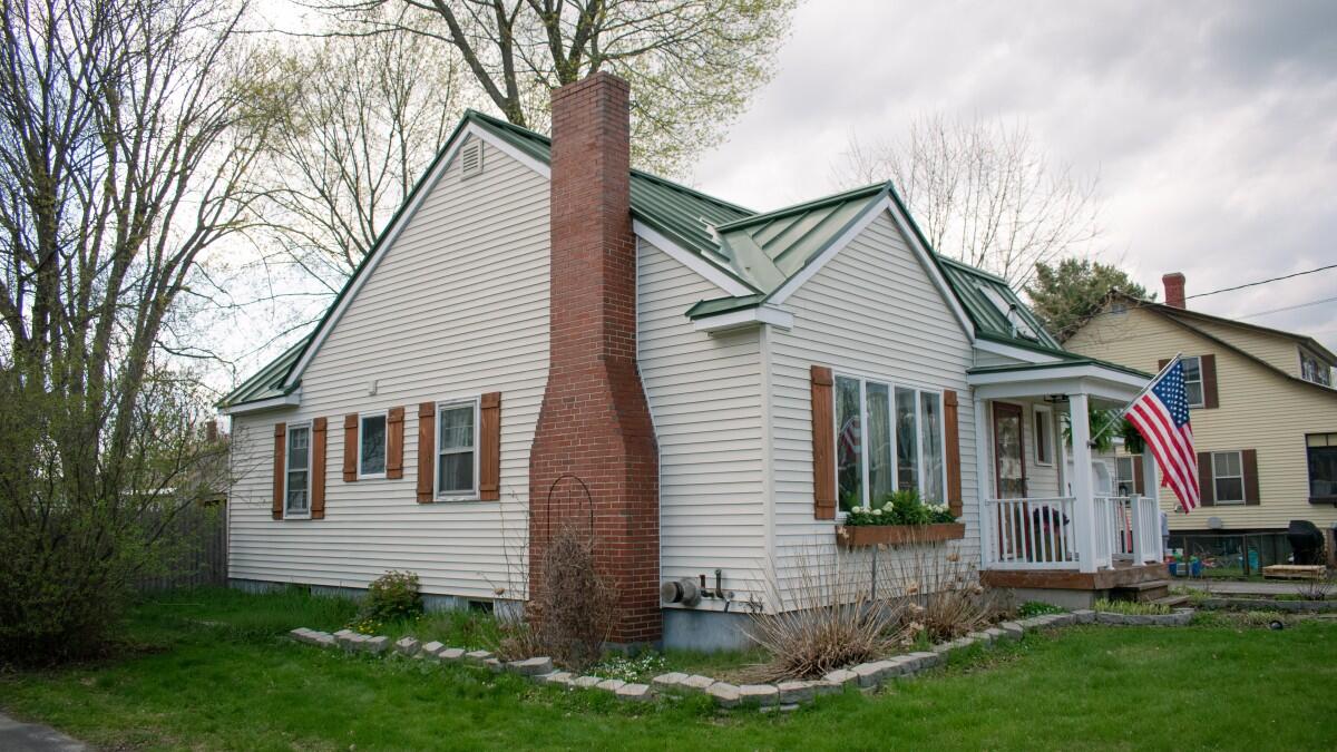 13 Colonial Street Waterville ME 04901