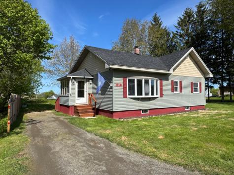 29 Plum Street Ashland ME 04732