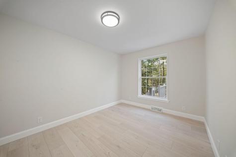 10 Randall Circle Brunswick ME 04011