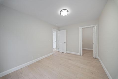 10 Randall Circle Brunswick ME 04011