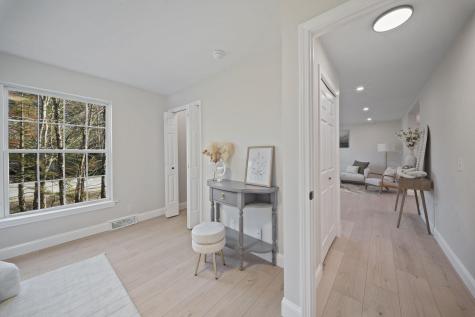 10 Randall Circle Brunswick ME 04011