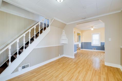 41 Bolster Street Auburn ME 04210