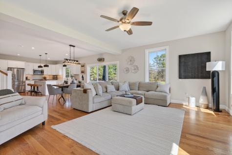 31 Stretch Lane Arundel ME 04046
