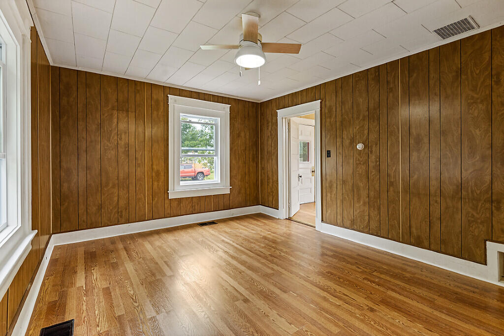 7 James Street Bingham ME 04920