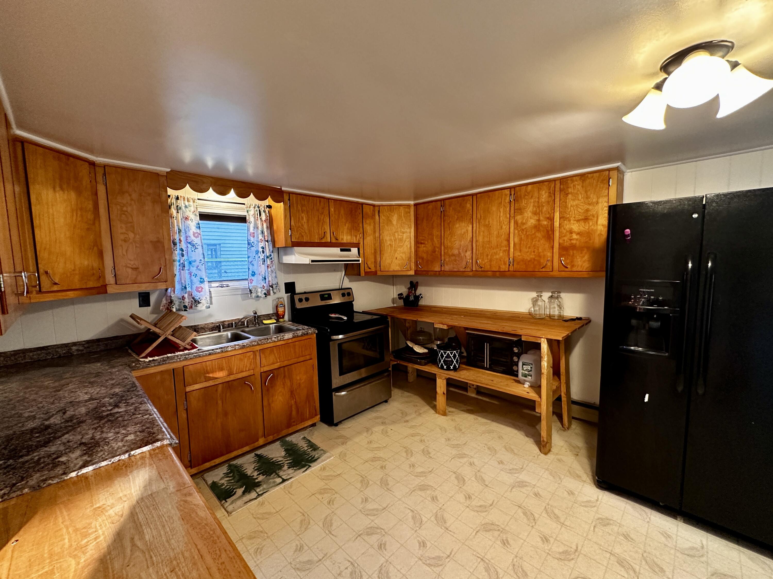 10 Lawrence Avenue Greenville ME 04441