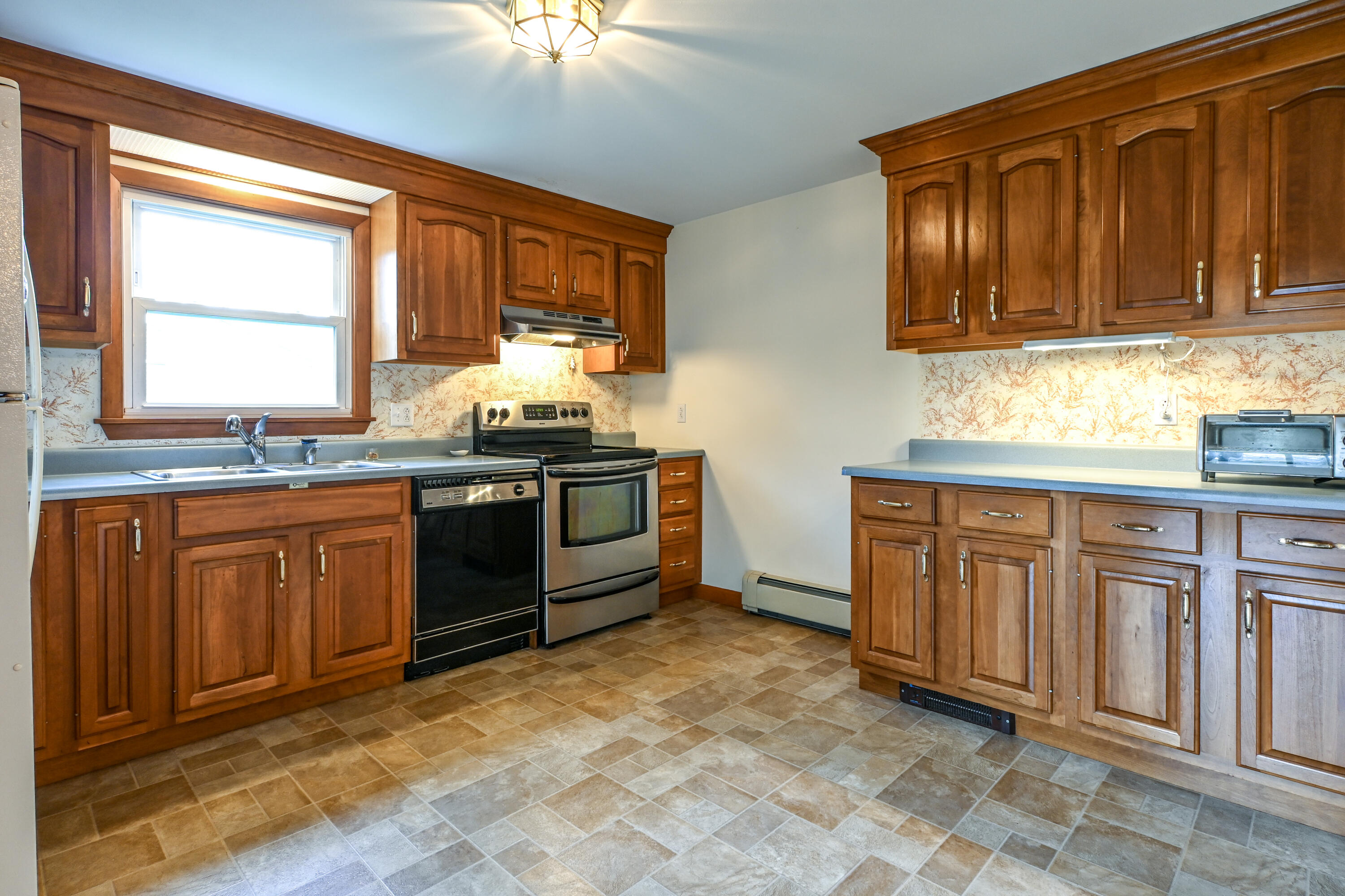 31 Vernon Road Cape Elizabeth ME 04107