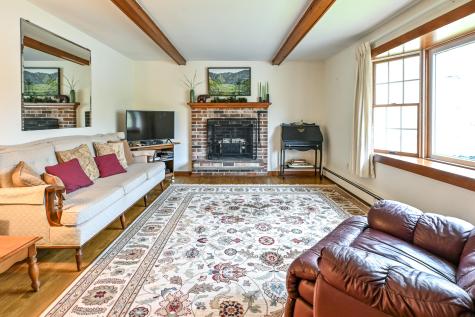 31 Vernon Road Cape Elizabeth ME 04107