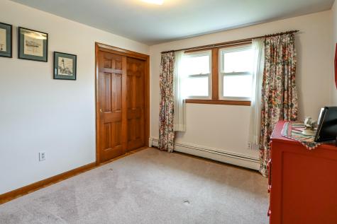 31 Vernon Road Cape Elizabeth ME 04107