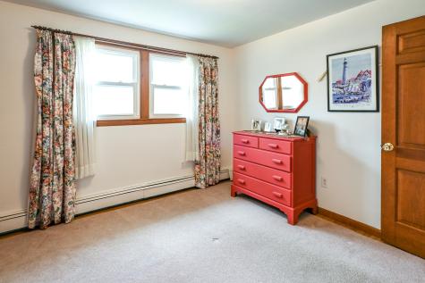 31 Vernon Road Cape Elizabeth ME 04107