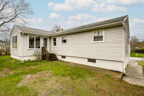 31 Vernon Road Cape Elizabeth ME 04107