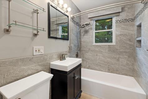 104 Old Lisbon Road Lewiston ME 04240