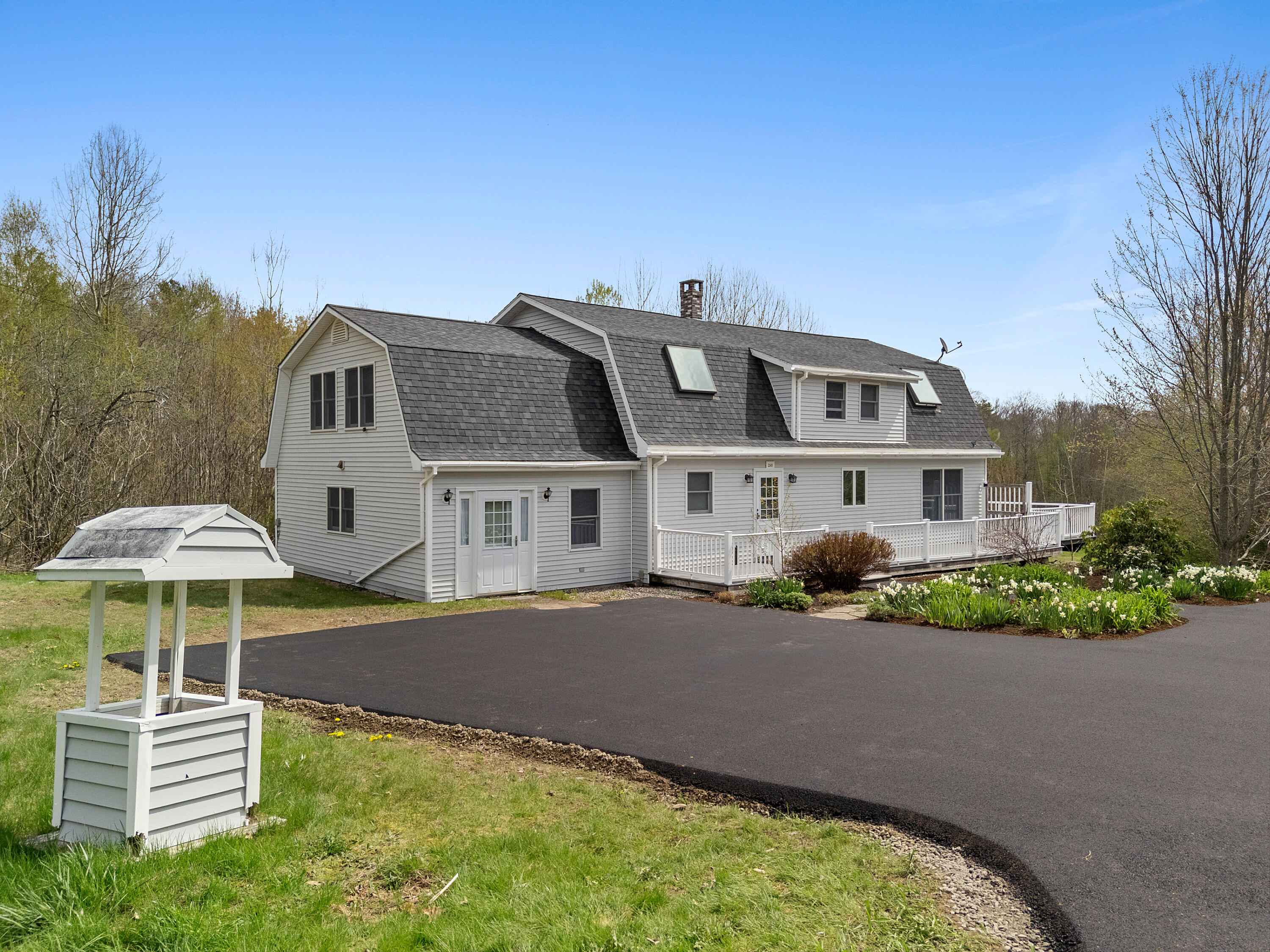 289 W Washington Road Washington ME 04574