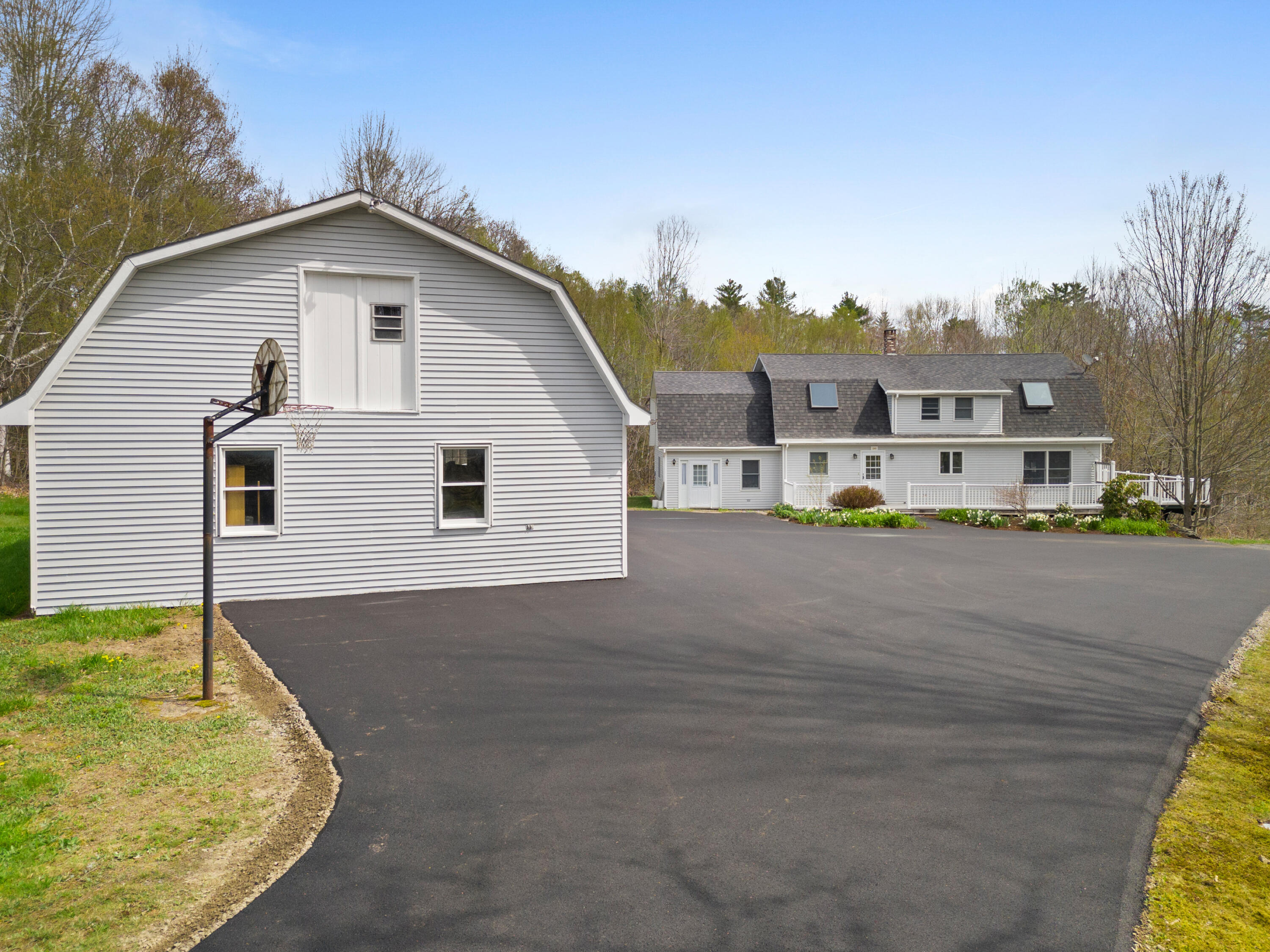 289 W Washington Road Washington ME 04574