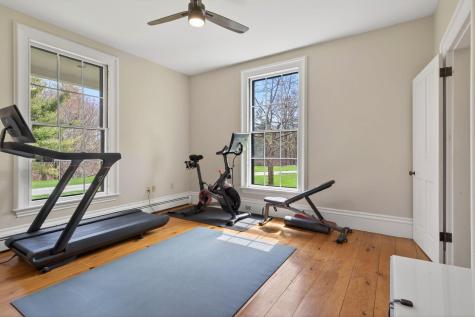 9 Fox Hall Road Falmouth ME 04105