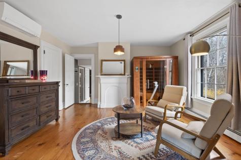 9 Fox Hall Road Falmouth ME 04105