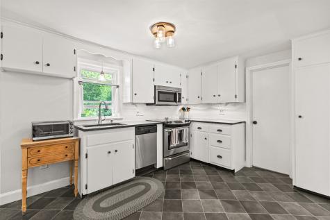 199 Gray Road Falmouth ME 04105