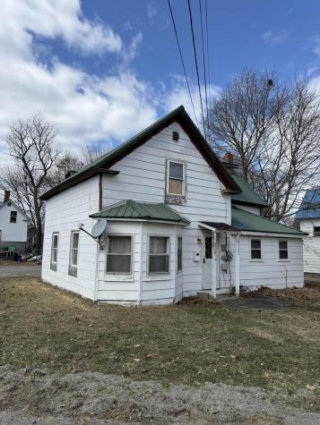 19 Perry Street Lincoln ME 04457