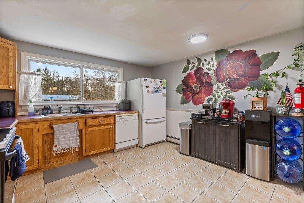 32 Grant Road Freeport ME 04032