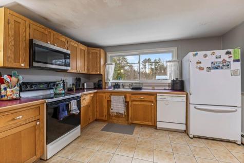 32 Grant Road Freeport ME 04032