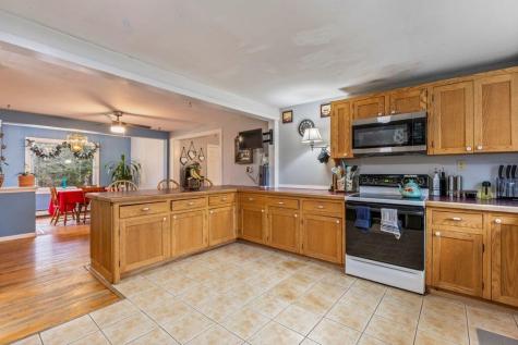 32 Grant Road Freeport ME 04032