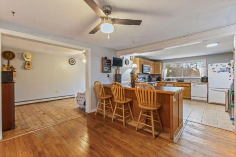 32 Grant Road Freeport ME 04032