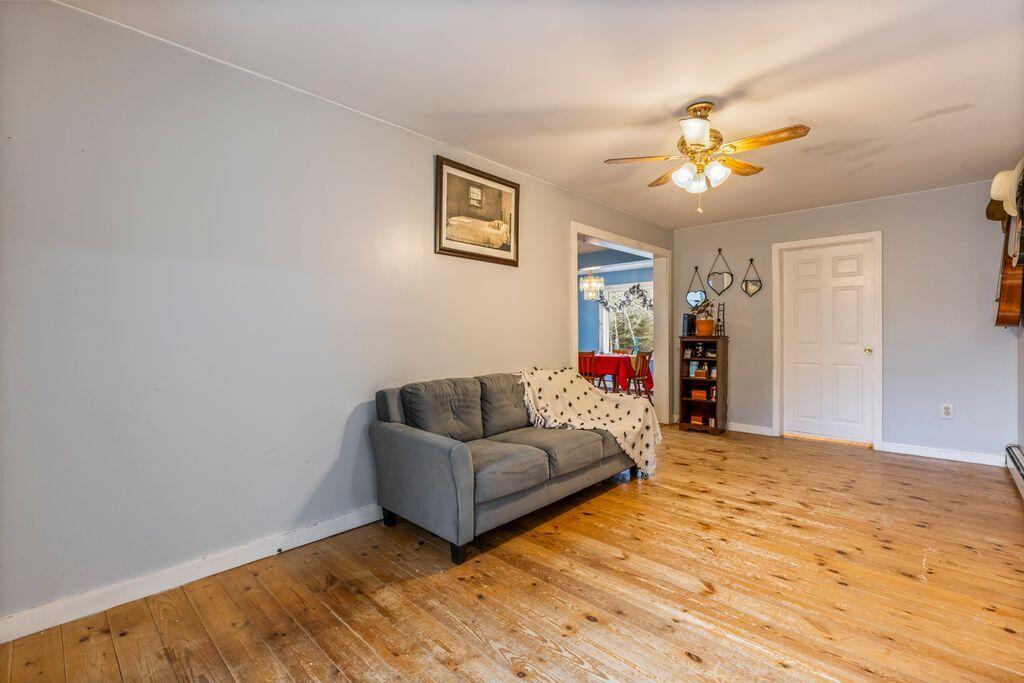 32 Grant Road Freeport ME 04032