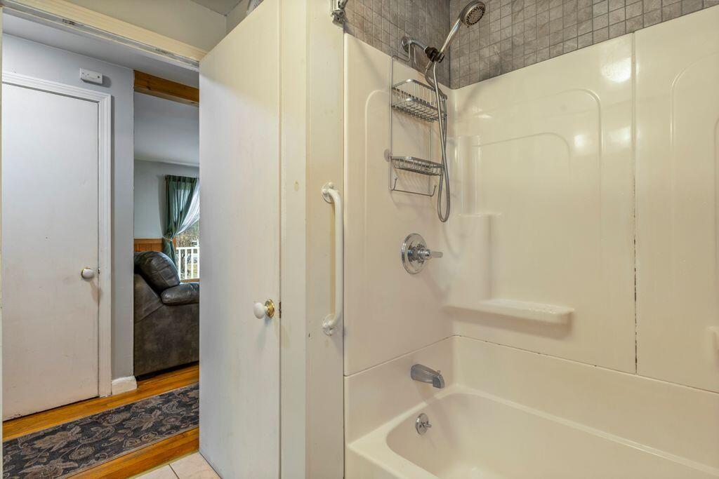 32 Grant Road Freeport ME 04032