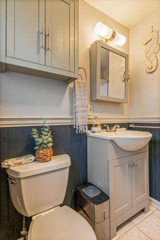 32 Grant Road Freeport ME 04032