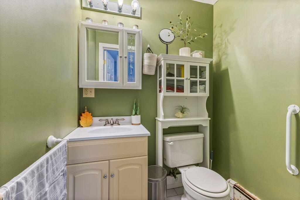 32 Grant Road Freeport ME 04032