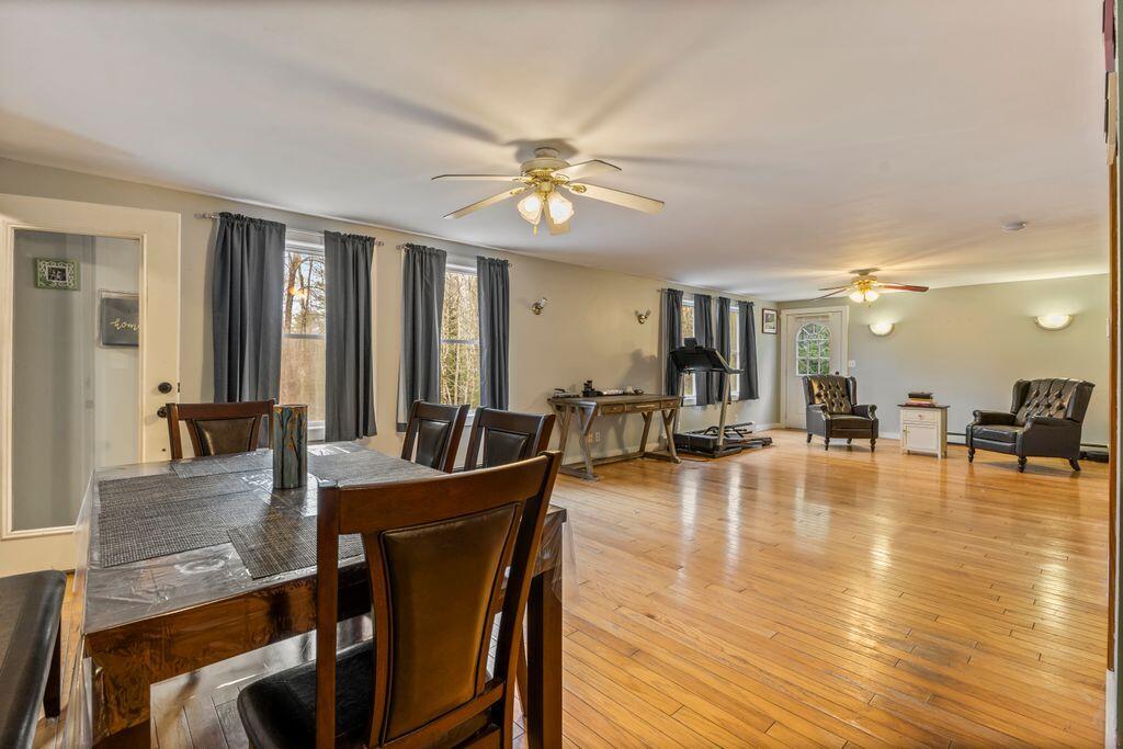 32 Grant Road Freeport ME 04032