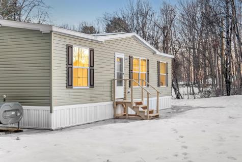 10 Short Street Winthrop ME 04364