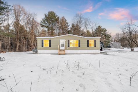 10 Short Street Winthrop ME 04364