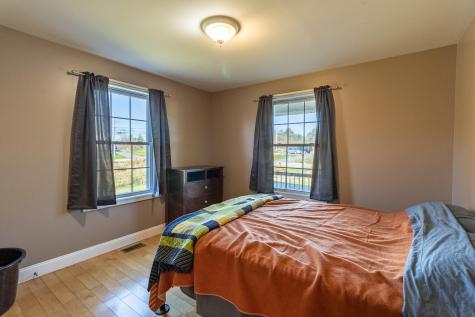 15 Lubear Way Auburn ME 04210