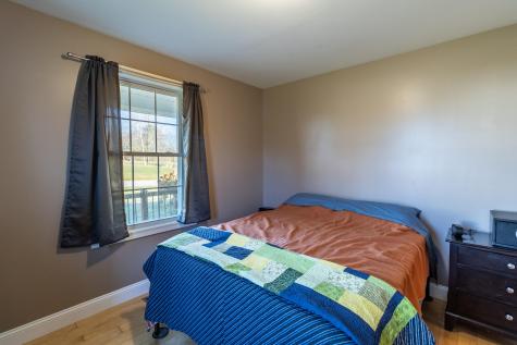 15 Lubear Way Auburn ME 04210